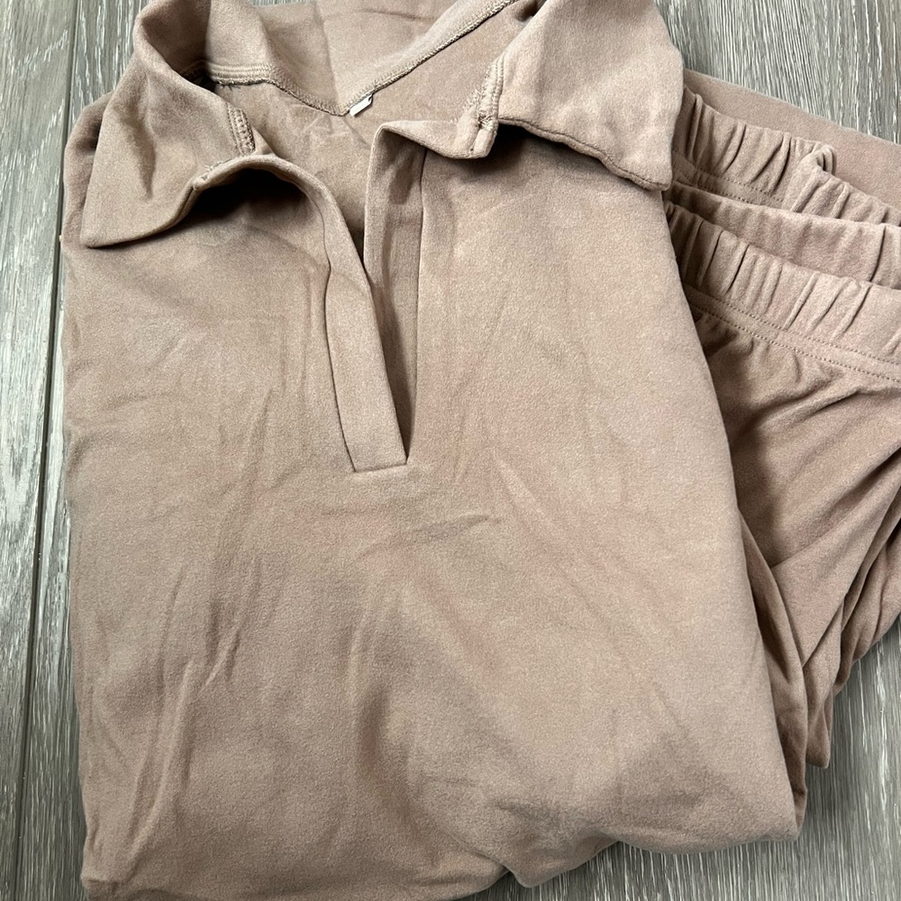 Brown Lounge Set with V-Neck Top and Drawstring Pants - Picture 3 of 3